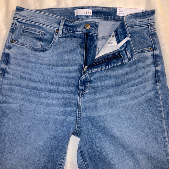 Loft Fresh Cut High Rise Slim Flare Jeans in Light Wash - Picture 3 of 4